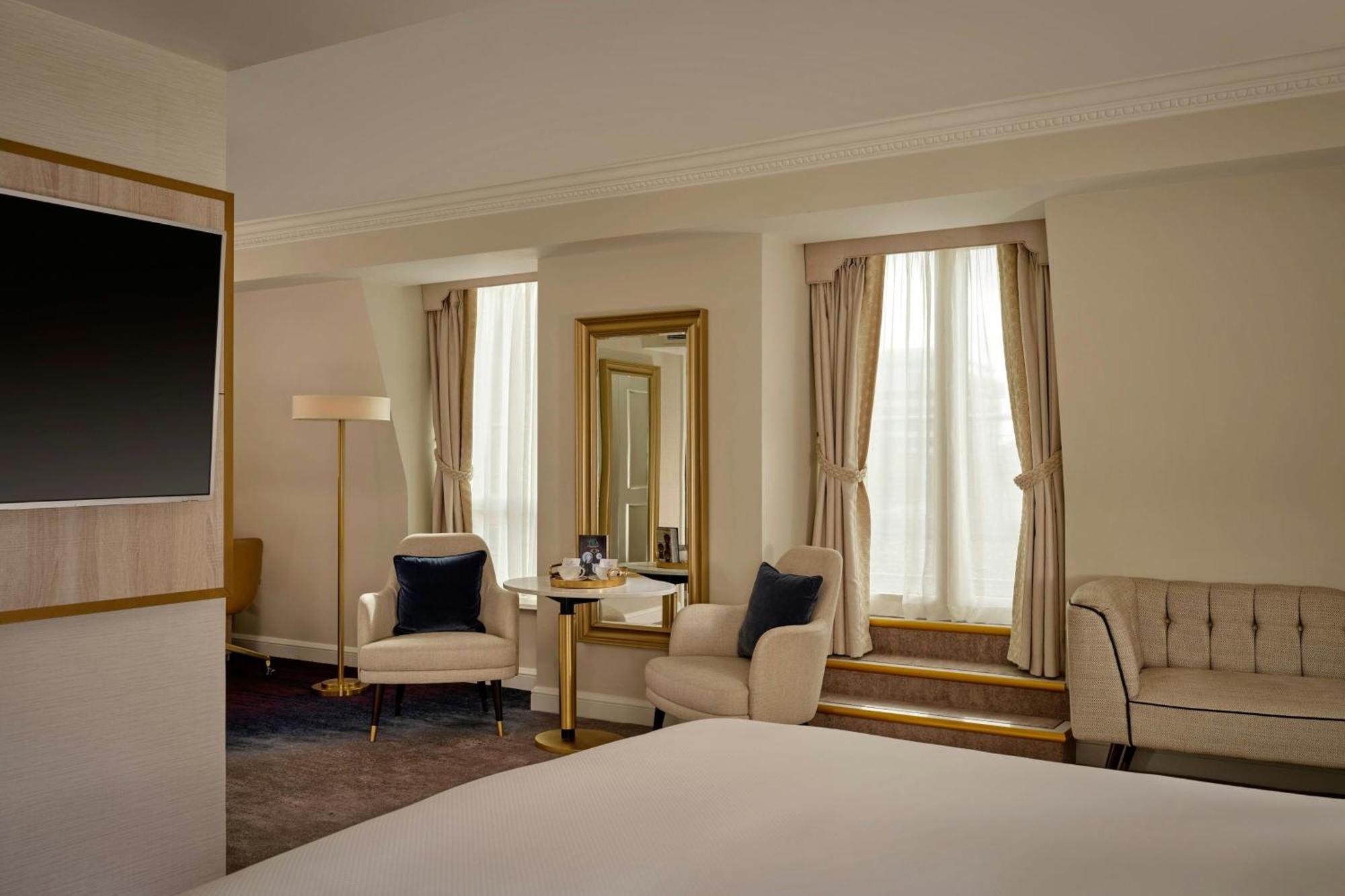 The College Green Dublin Hotel, Autograph Collection Экстерьер фото