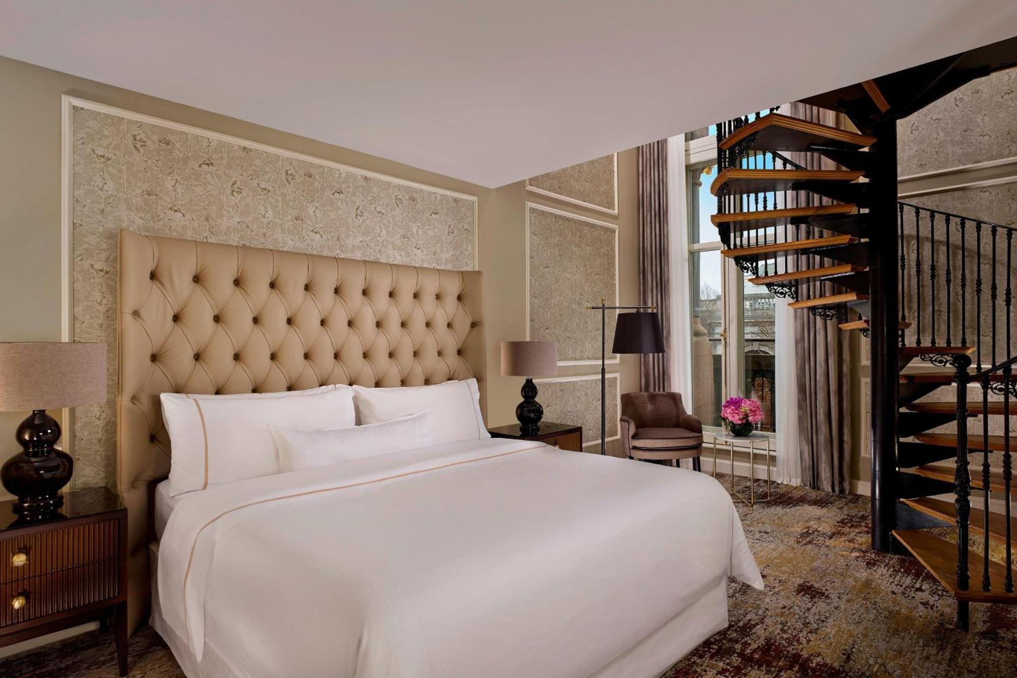 The College Green Dublin Hotel, Autograph Collection Экстерьер фото